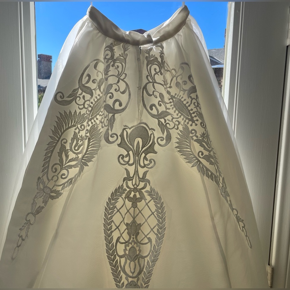 Beautiful Bridal/Wedding Skirt w/ Lace Train